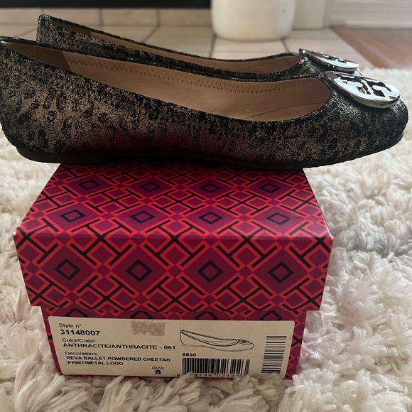 Reva ballet cheetah print Tory Burch flats. - Picture 3 of 4